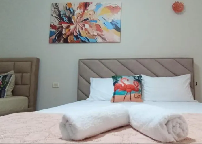 Perla Apartment 2- Seaview & Central